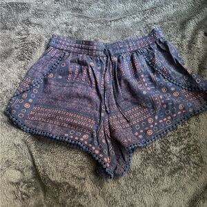 Super cute Sun & Shadow Flowy Shorts